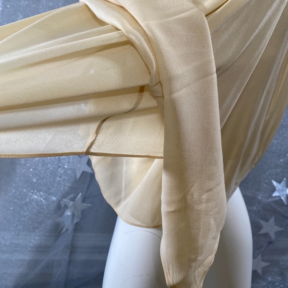 ✨HP✨AUTH GUCCI NUDE Tom Ford Twist Skin Silks Gold Blades Sexy Runway Dress 40 - Picture 13 of 17